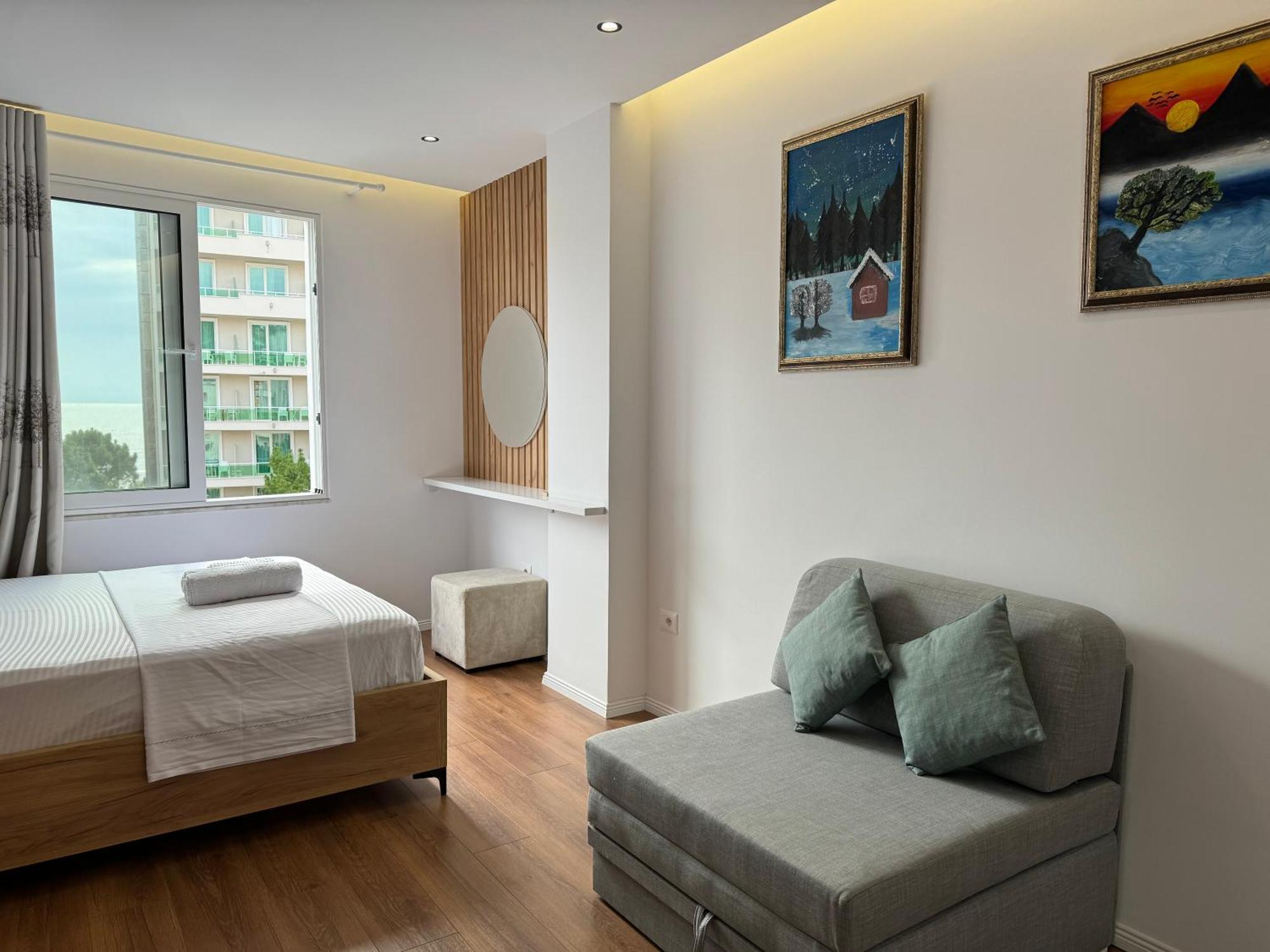 Apartment Blue Studio, Modern & Beachfront - By Beta Premium